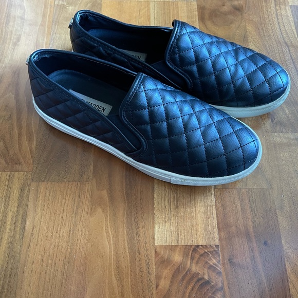 STEVE MADDEN shoes - Picture 3 of 5